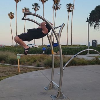 Chromatic Gate - In mid flight at the gate! - Public Art Near Me - Santa Barbara, California
