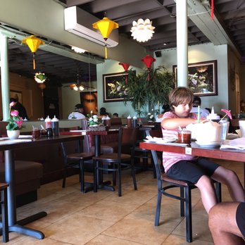 Lotus Bistro - Cute little Vietnamese restaurant in a tucked away part of Newport Beach - Vietnamese Near Me - Costa Mesa, California