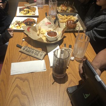 Chili's - My husbands and our food came 5 minutes after our kids. All of our drinks were empty. - American Near Me - Marietta, Georgia