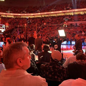 Moda Center - Blazers game on a Sunday evening!! - Stadiums & Arenas Near Me - Portland, Oregon Moda Center - Blazers game on a Sunday evening!! - Stadiums & Arenas Near Me - Portland, Oregon