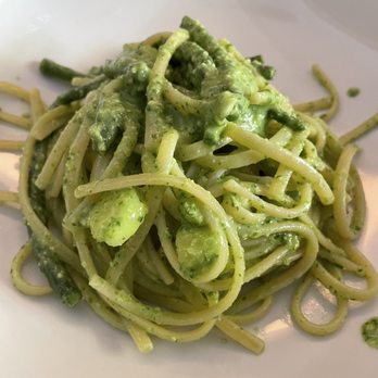 5 e Cinque - Linguine pesto - Tuscan Near Me - Florence, FI 5 e Cinque - Linguine pesto - Tuscan Near Me - Florence, FI