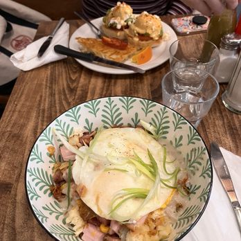 Jam Cafe on Beatty - Charlie bowl - Breakfast & Brunch Near Me - Vancouver, British Columbia