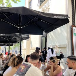 Outdoor seating! Outdoor seating!