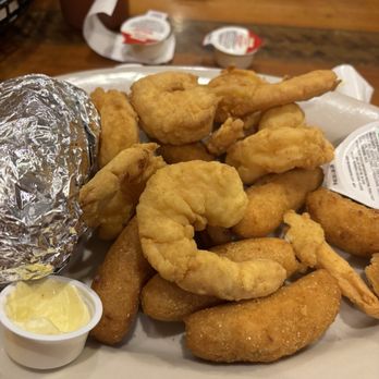 Captain Tom's - Fried Jumbo Shrimp - Small (8 pcs) - Seafood Near Me - Kernersville, North Carolina