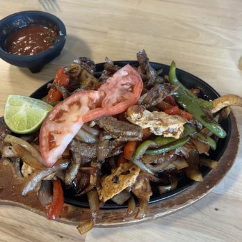 Villa's Mexican Grill - Steak/chicken fajitas for 2 - Beer, Wine & Spirits Near Me - Livingston, California
