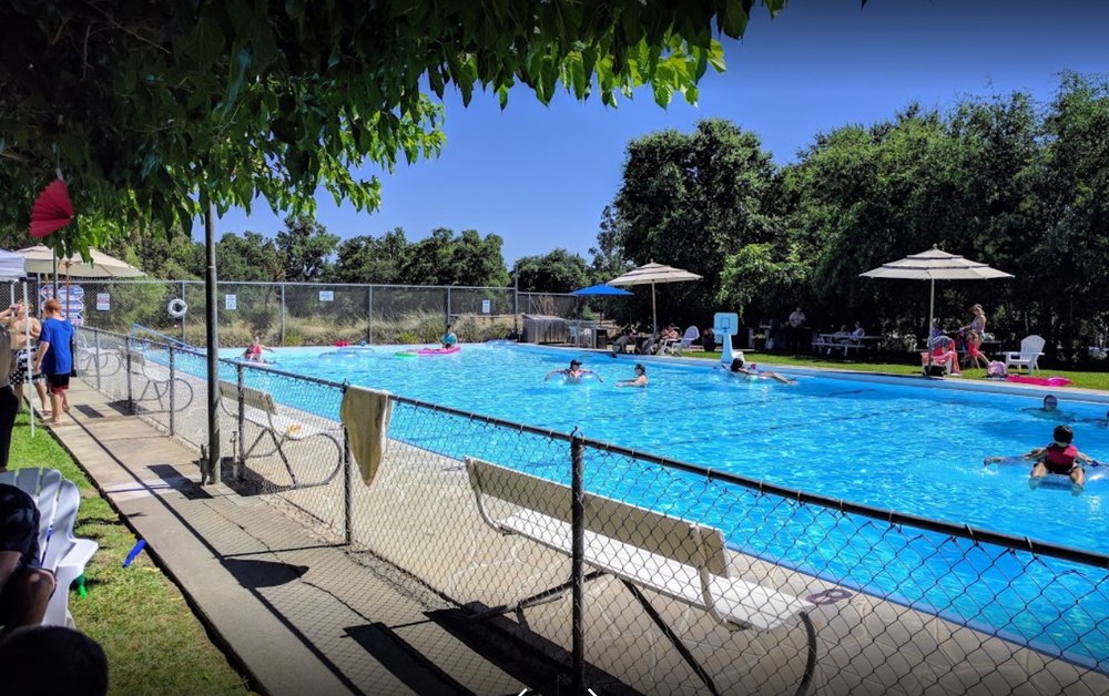 WOODLAKE SWIM CLUB Updated June 2024 1445 Lochbrae Rd, Sacramento