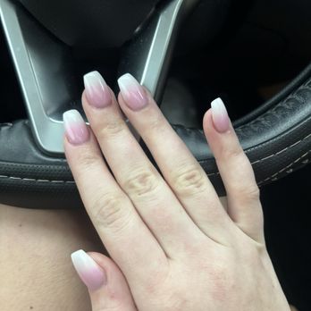 Vivian's Nails & Spa - Nail Salons Near Me - Abington, Massachusetts