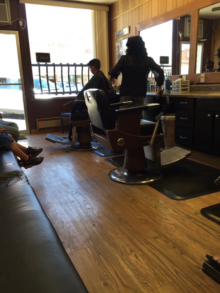 ART’S BARBER SHOP Updated September 2024 505 W Main St, Safford