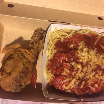 Jollibee - Spicy fried chicken, spaghetti - Fast Food Near Me - Scarborough, Alberta Jollibee - Spicy fried chicken, spaghetti - Fast Food Near Me - Scarborough, Alberta
