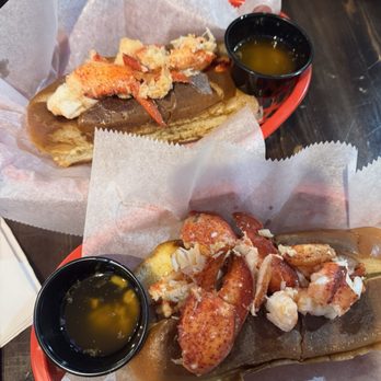 Lobstah On A Roll - The Bostonian with warm butter - Seafood Near Me - Boston, Massachusetts Lobstah On A Roll - The Bostonian with warm butter - Seafood Near Me - Boston, Massachusetts
