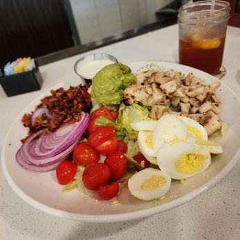 Billy G's - Cobb salad - Breakfast & Brunch Near Me - Chesterfield, Missouri