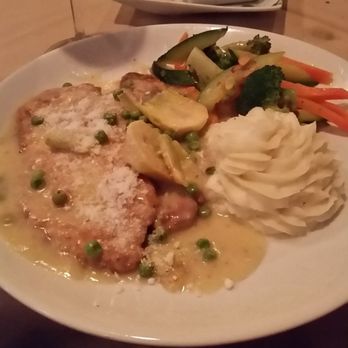 Prezzo Restaurant - Pollo martini- chicken, artichokes, and peas in white wine. - Italian Near Me - Warren, New Jersey