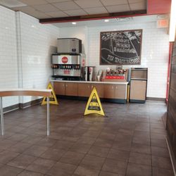 Arby's - Drink station