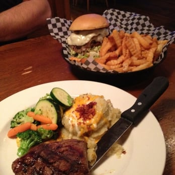 River House Bar and Grill - Brilliant stray dinner. Make sure you're really hungry and don't have a starter. Brilliant - New American Near Me - Moline, Illinois River House Bar and Grill - Brilliant stray dinner. Make sure you're really hungry and don't have a starter. Brilliant - New American Near Me - Moline, Illinois