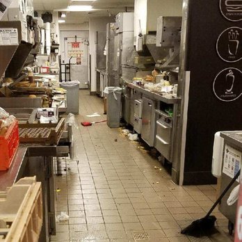 Steak ’n Shake -  the kitchen of a restaurant - Fast Food Near Me - Grove City, Ohio