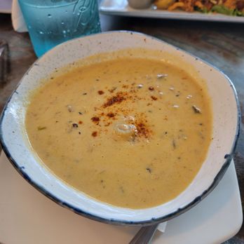 Blackwall Hitch - Rehoboth Beach - MD Crab Bisque - New American Near Me - Rehoboth Beach, Delaware