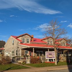Harbour House Ales & Spirits - Exterior