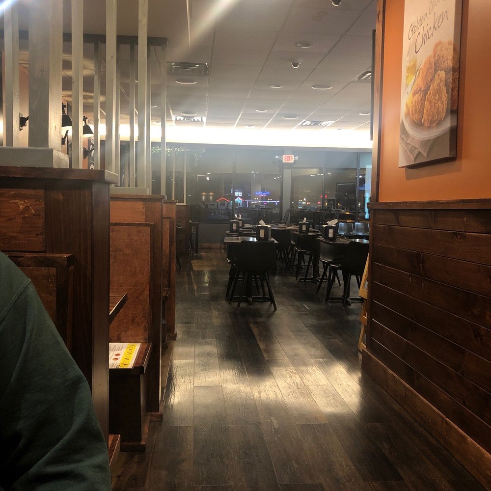 bb.q Chicken Duluth - Interior, plenty of seating - Korean Near Me - Duluth, Georgia bb.q Chicken Duluth - Interior, plenty of seating - Korean Near Me - Duluth, Georgia