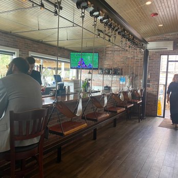 Marais - Interesting bar area. - Seafood Near Me - Dickinson, Texas