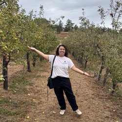 Volcan Valley Apple Farm