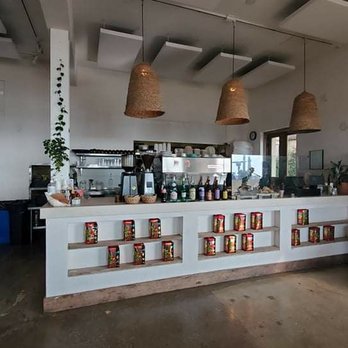 Fig Tree - Inside - Cafes Near Me - Los Angeles, California