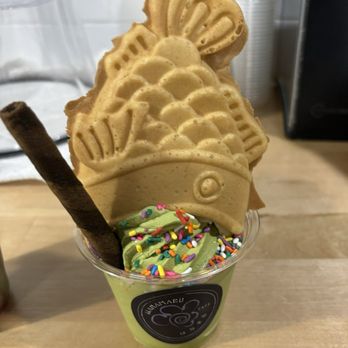 Hanamaru Cafe - Matcha Ice Cream taiyaki with rainbow sprinkles and chocolate wafer - Japanese Near Me - San Antonio, Texas