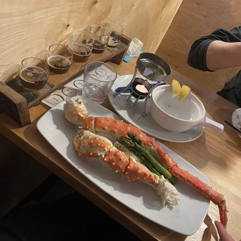 49th State Brewing - Denali - Core beers flight and King Crab Legs - Breweries Near Me - Healy, Alaska