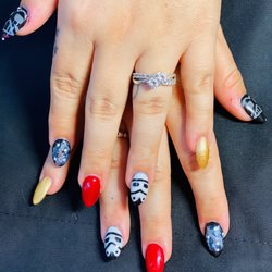 Boulevard Hair & Nail Salon - Star Wars Nails