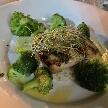 Burt & Max's - Grilled Mahi - Bars Near Me - Delray Beach, Florida