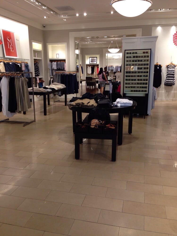 Banana Republic 22 Reviews Accessories 1151 Galleria Blvd