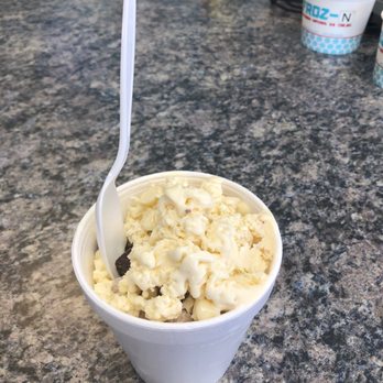 Froz - N7 - Cookie Dough Flavor Ice cream with cookie dough toppings ! - Ice Cream & Frozen Yogurt Near Me - Saint Cloud, Florida