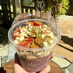 Birdie Bowl & Juicery - Green Veggie Açaí Bowl