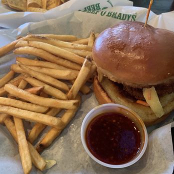 Beef 'O' Brady's - Island Crunch Chicken Sandwich - Pubs Near Me - Apollo Beach, Florida