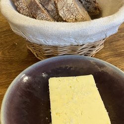Caves Madeleine - Bread and salted butter to start