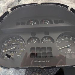 Palo Alto Speedometer - Alfa Romero spider gauges