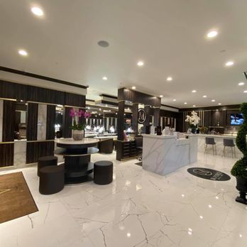 M Vince Nail Spa - Lot's of color choices - Nail Salons Near Me - Omaha, Nebraska