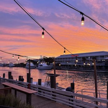 Tavern & Table - Sunset - New American Near Me - Mt. Pleasant, South Carolina