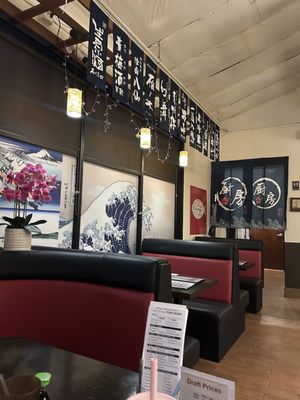 Poki Ramen & Sushi by null