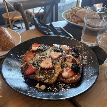 Cote Ouest Bistro - Croissant French toast - French Near Me - San Francisco, California Cote Ouest Bistro - Croissant French toast - French Near Me - San Francisco, California