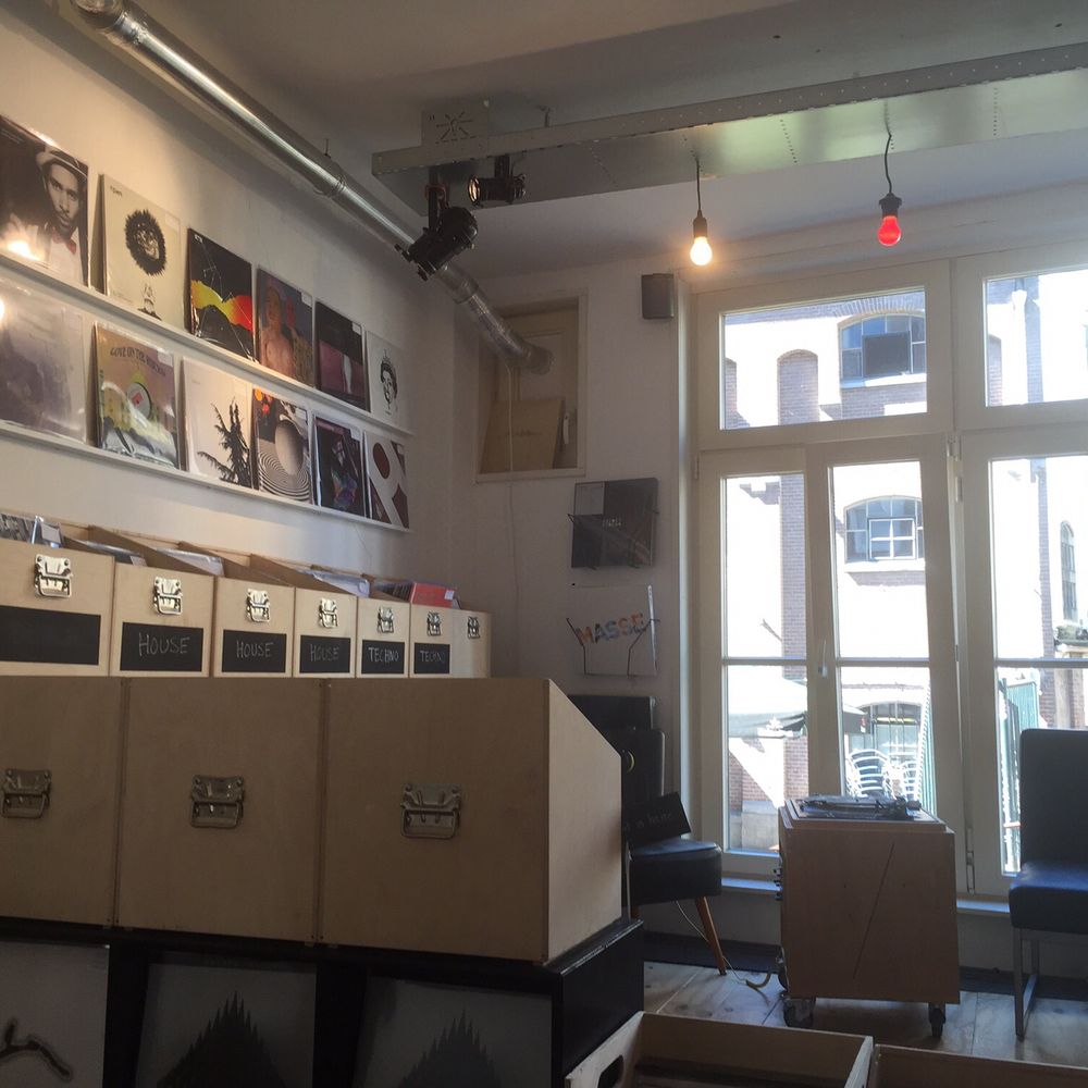 MARY GO WILD - Cosy seating to check out the vinyl! - Nightlife Near Me - Amsterdam, New Hampshire