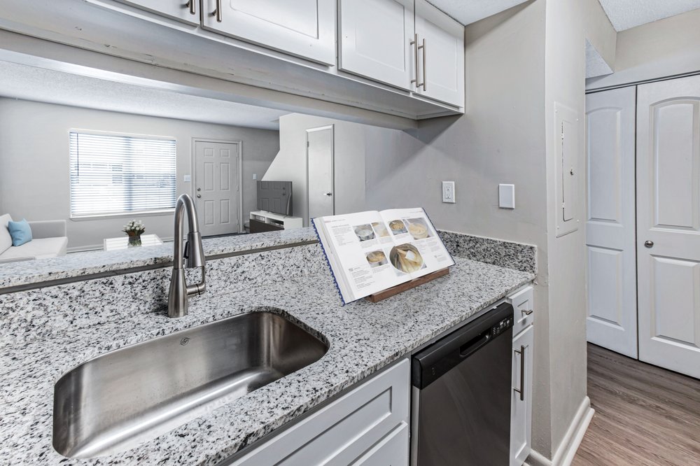 THE FLATS ON HAMPSTEAD 18 Photos 200 Hampstead Ave, Savannah