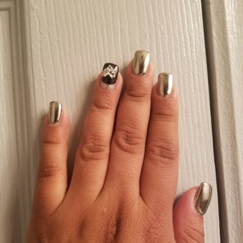 IShine Nail Spa - Silver chrome nails with black/silver diamond heart design. - Nail Salons Near Me - Riverside, California
