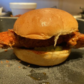 Dave's Hot Chicken - Chicken Shop Near Me - Toronto, Ontario