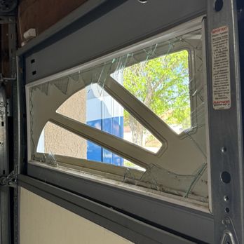 Clear Choice Glass Mirror And Door - Glass & Mirrors Near Me - Menifee, California Clear Choice Glass Mirror And Door - Glass & Mirrors Near Me - Menifee, California