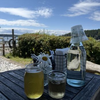 Westcott Bay Shellfish Company - Seafood Markets Near Me - Friday Harbor, Washington