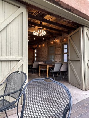 The Annex Cocktail Lounge by null