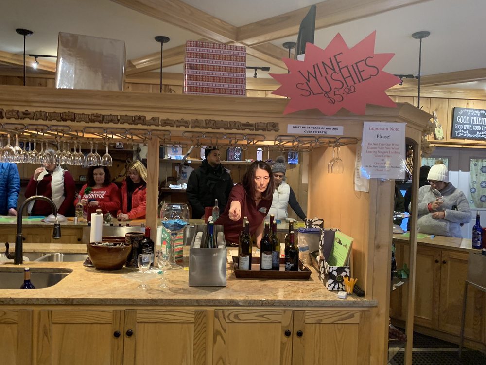 Niagara Landing Wine Cellars - vineyard in Lockport, NY