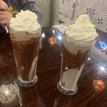 White Rabbit Dessert Experience - Oreo and Frozen Hot Chocolate Milkshake - Desserts Near Me - Rochester, New York White Rabbit Dessert Experience - Oreo and Frozen Hot Chocolate Milkshake - Desserts Near Me - Rochester, New York