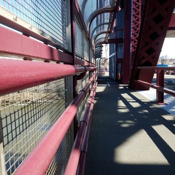 Roosevelt Island Bridge - Landmarks & Historical Buildings Near Me - Manhattan, New York Roosevelt Island Bridge - Landmarks & Historical Buildings Near Me - Manhattan, New York