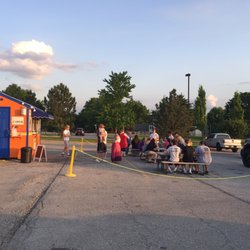 Summer Sno - It's a beautiful night for a shaved ice!